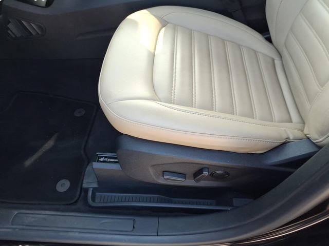 Used 2024 Ford Edge SEL AWD/4WD image 16