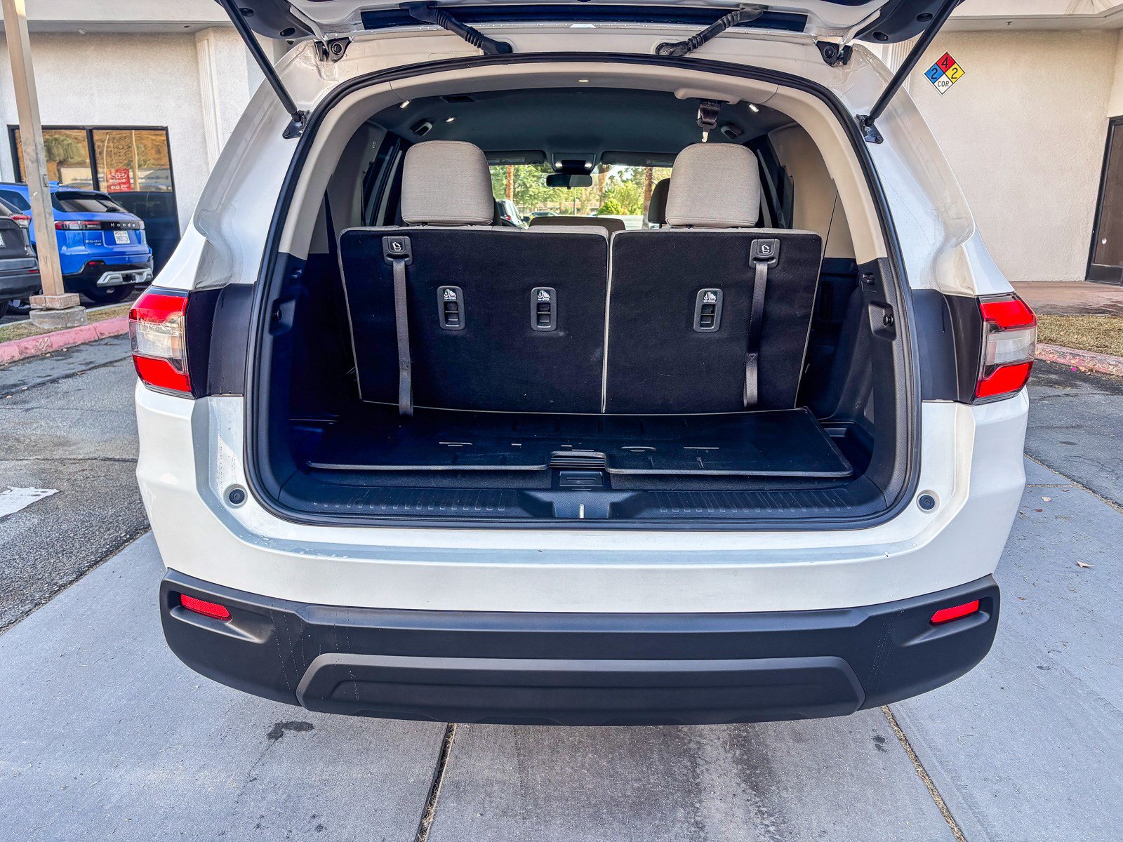 Used 2024 Honda Pilot LX image 13