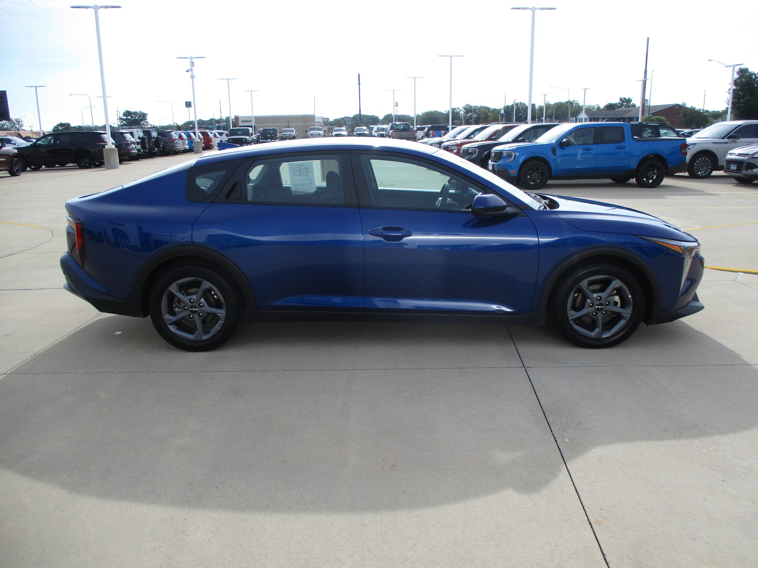 Used 2025 Kia K4 FWD image 7