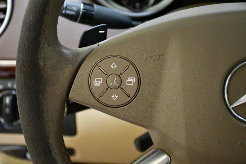 Used 2012 Mercedes-Benz GL 450 4MATIC image 21