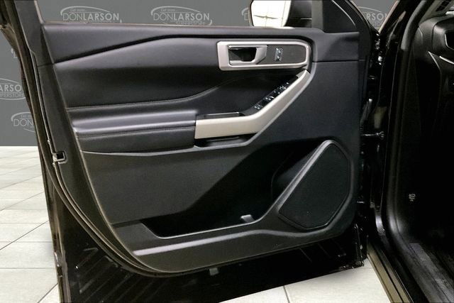 Used 2022 Ford Explorer XLT w/ Equipment Group 202A image 11