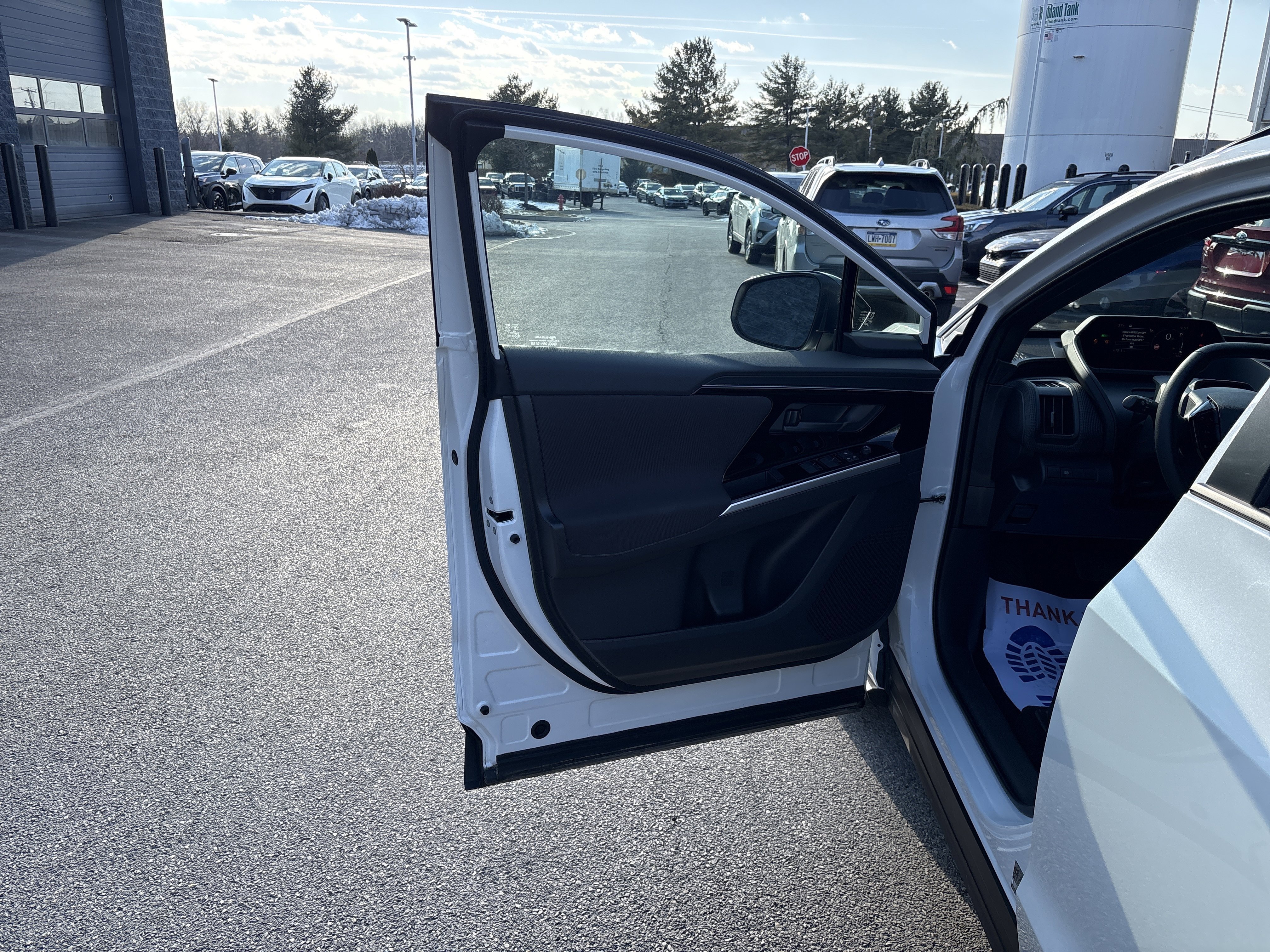 Used 2025 Subaru Solterra Premium w/ Premium Convenience Package image 15