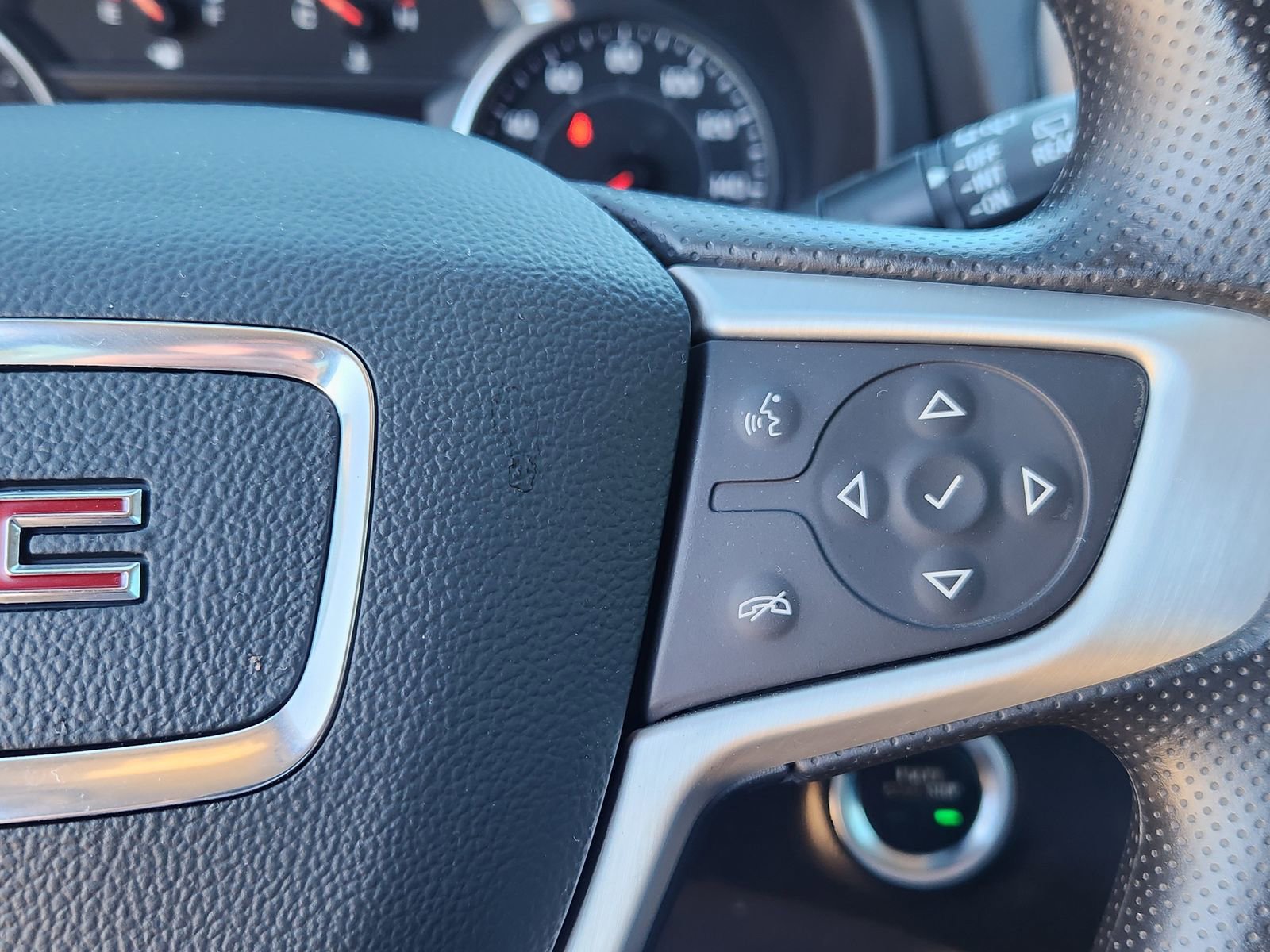 Used 2022 GMC Terrain SLE w/ Driver Convenience Package image 21