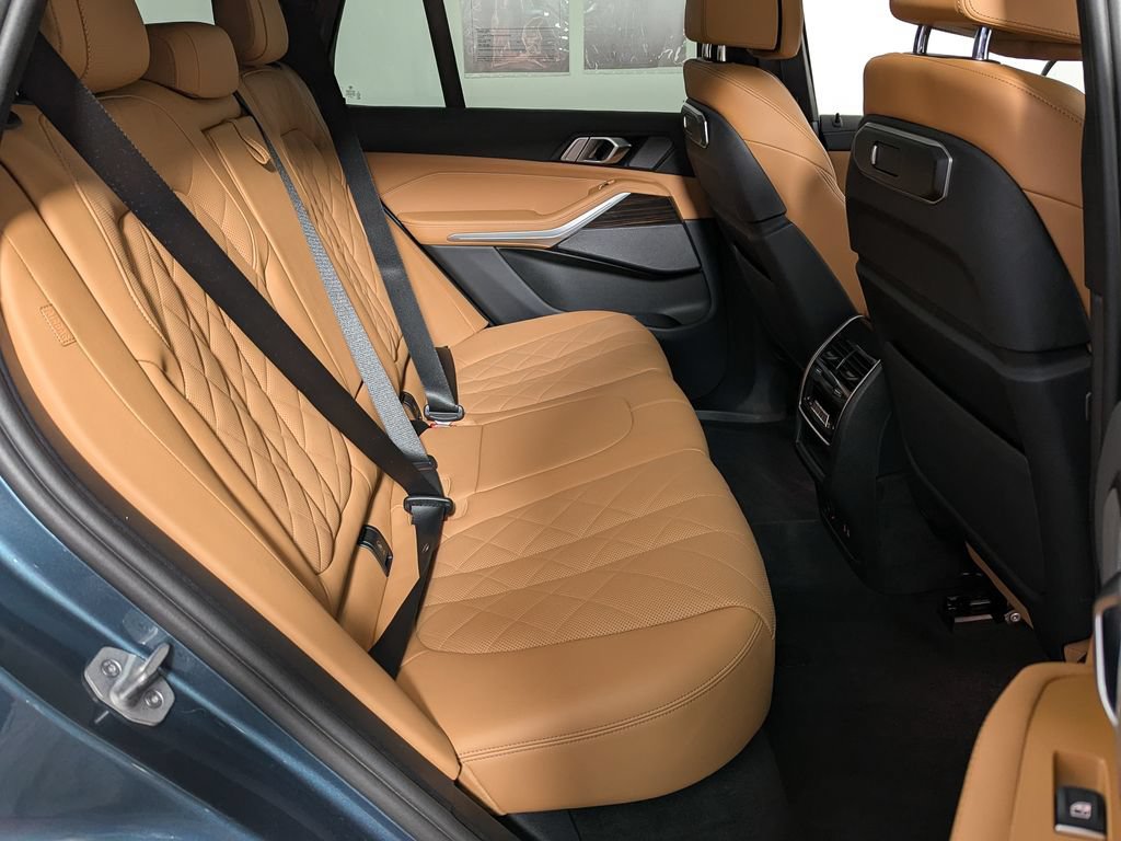 Certified 2024 BMW X5 xDrive50e w/ Premium Package AWD/4WD image 43