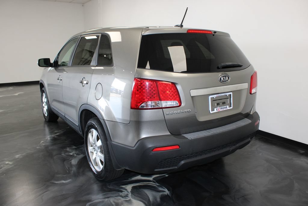 Used 2012 Kia Sorento FWD w/ Third Row Pkg image 27