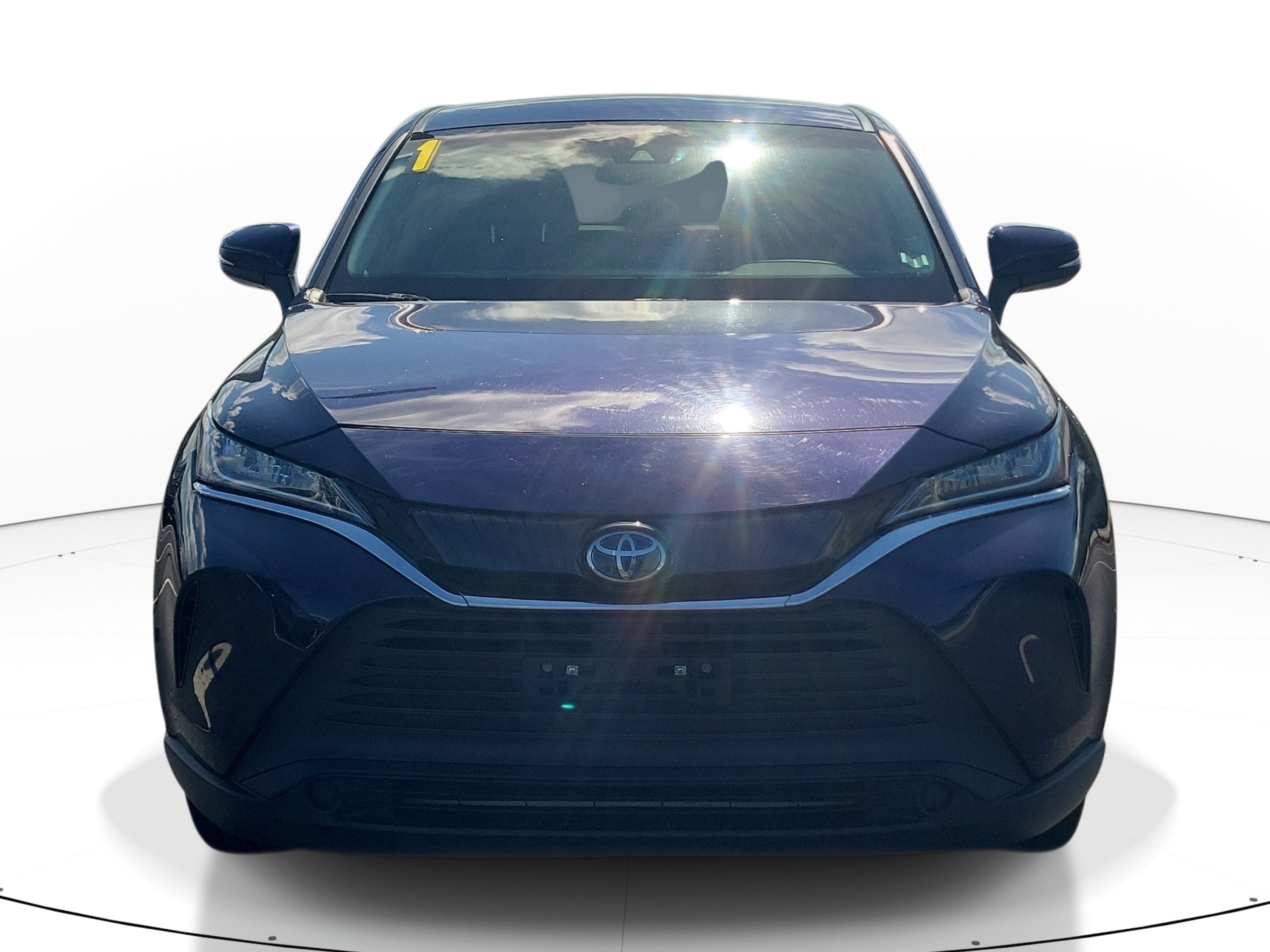 Used 2021 Toyota Venza LE AWD/4WD image 2
