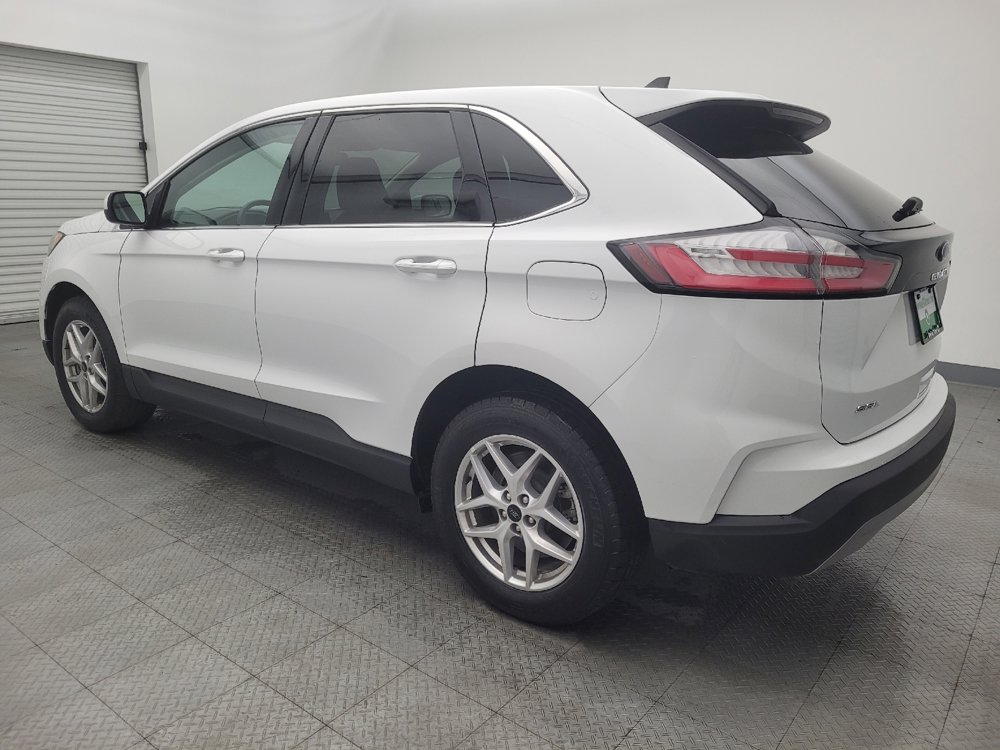 Used 2024 Ford Edge SEL image 3