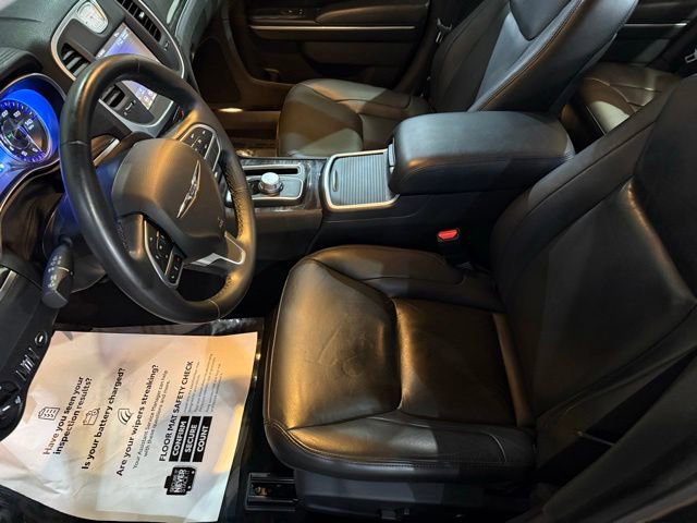 Used 2021 Chrysler 300 Touring L RWD image 24