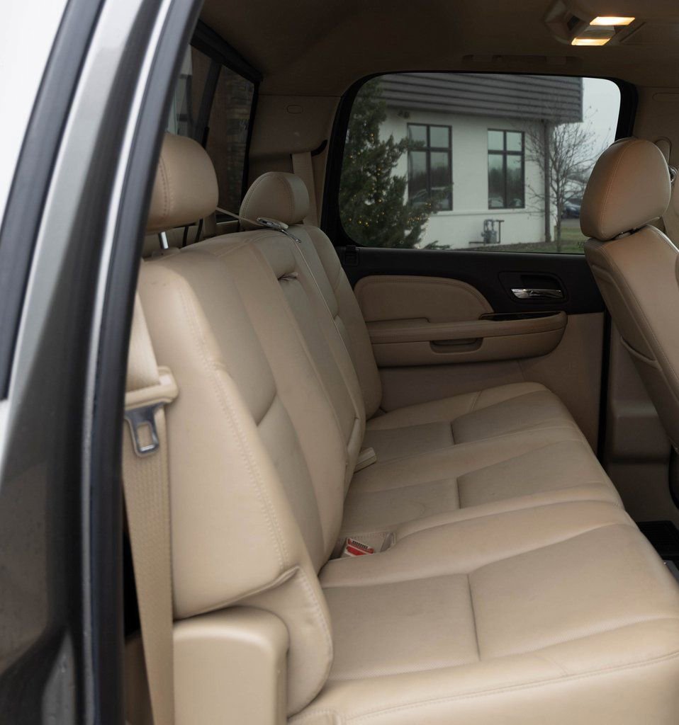 Used 2013 GMC Sierra 3500 Denali image 31