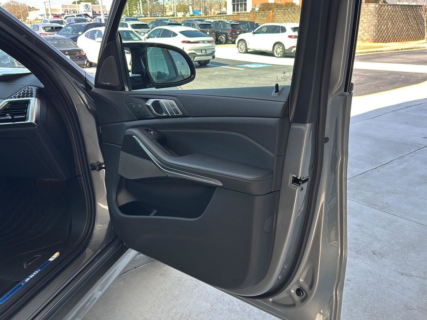 New 2026 BMW X7 M60i image 13