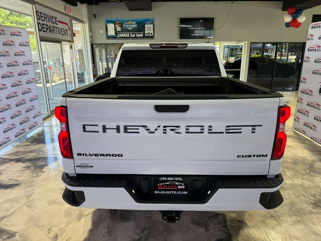 Used 2021 Chevrolet Silverado 1500 Custom w/ LPO, Dark Essentials Package AWD/4WD image 11