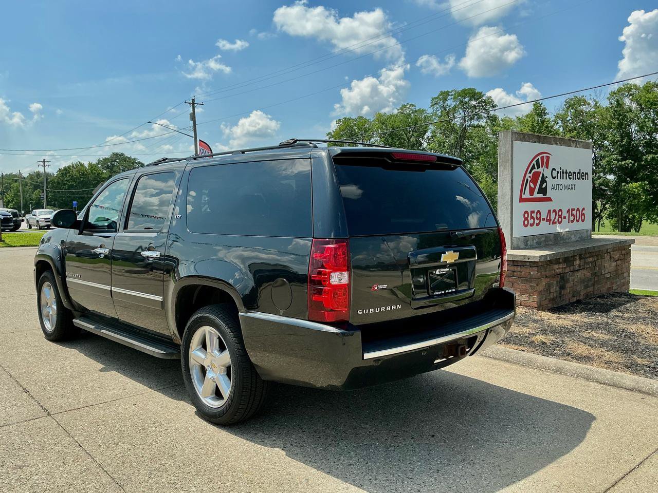 Used 2012 Chevrolet Suburban LTZ AWD/4WD image 7
