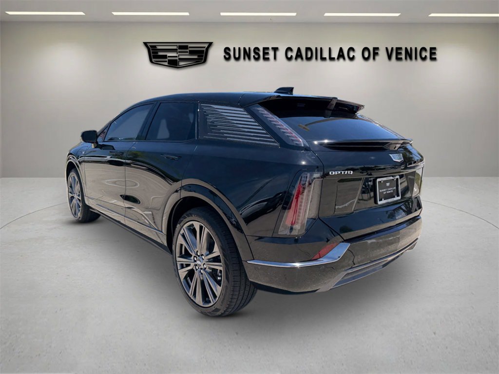 New 2026 Cadillac Optiq Sport 2 w/ LPO, Floor Liner Package AWD/4WD image 5