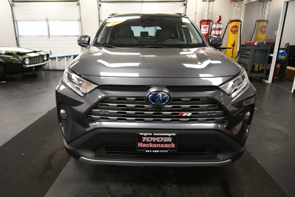 Used 2021 Toyota RAV4 Limited AWD/4WD image 3
