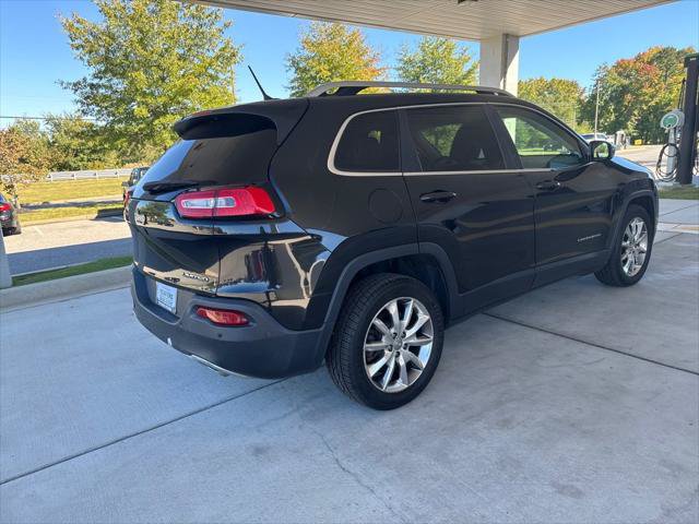 Used 2014 Jeep Cherokee Limited w/ Technology Group FWD image 2