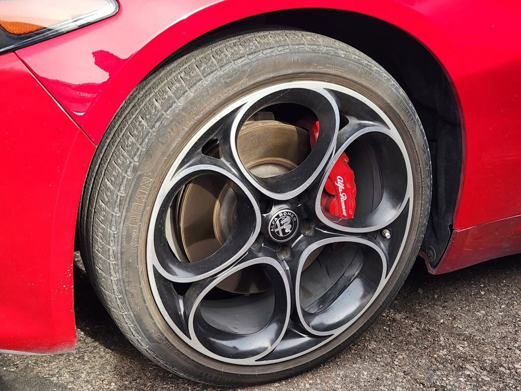 Used 2023 Alfa Romeo Giulia Veloce image 5