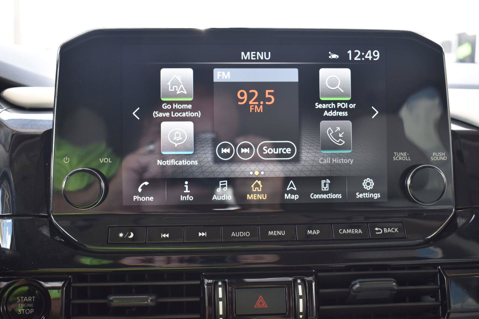 Used 2025 Nissan Pathfinder SL FWD image 34