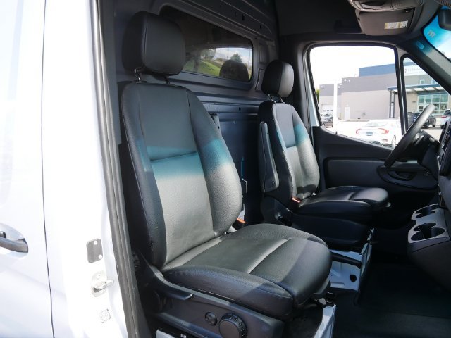 Used 2023 Mercedes-Benz Sprinter 2500 image 12