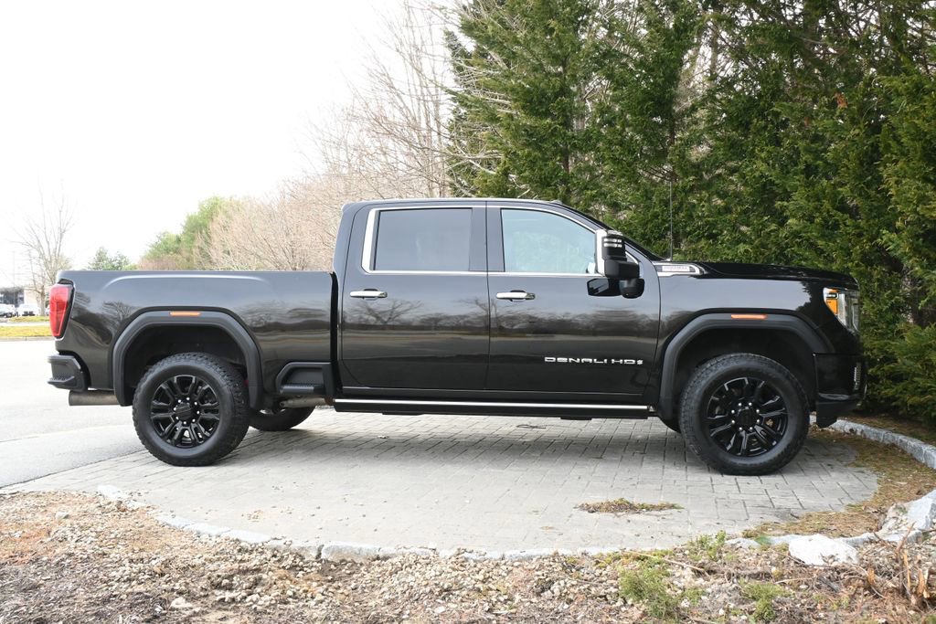 Used 2023 GMC Sierra 2500 Denali w/ Denali Black Diamond Edition image 8
