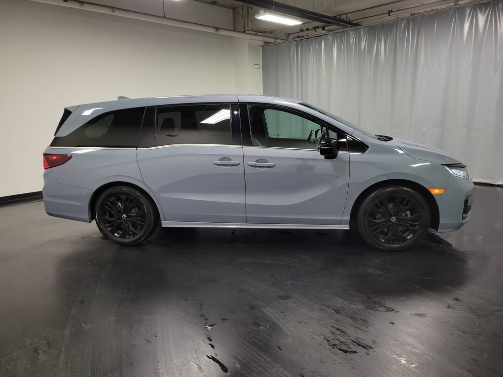 Used 2025 Honda Odyssey Sport-L image 9