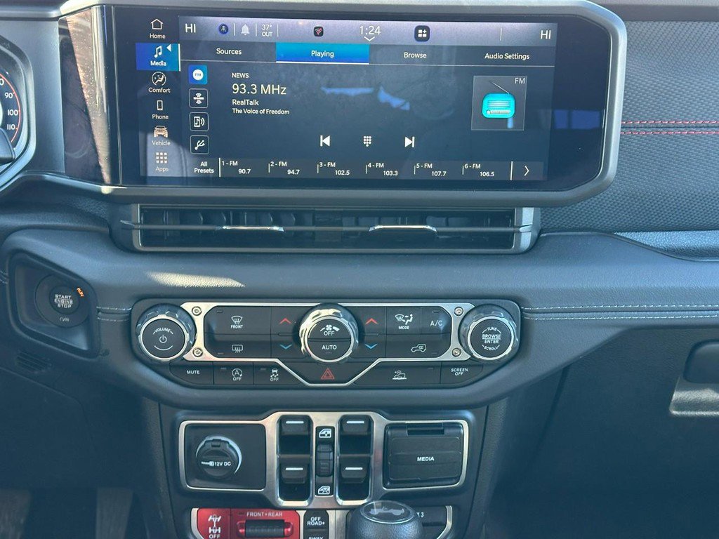 Used 2025 Jeep Wrangler Unlimited Rubicon image 13