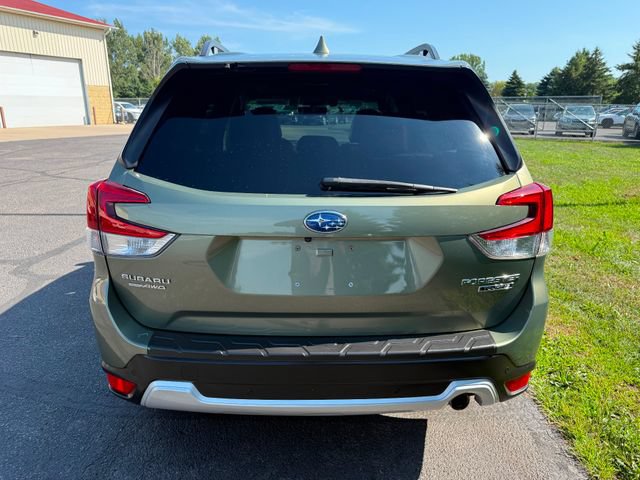 Used 2019 Subaru Forester Touring AWD/4WD image 2