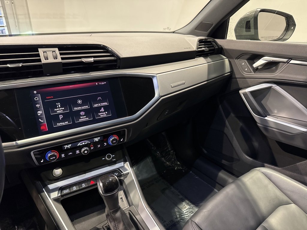 Used 2020 Audi Q3 2.0T Premium w/ Convenience Package image 17
