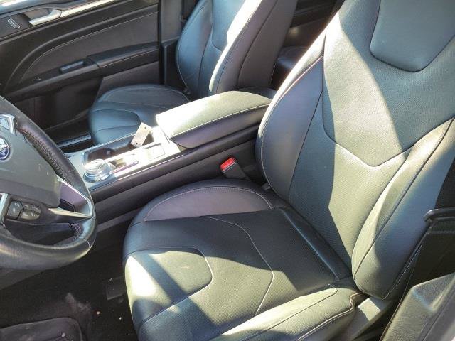 Used 2019 Ford Fusion Titanium FWD image 6