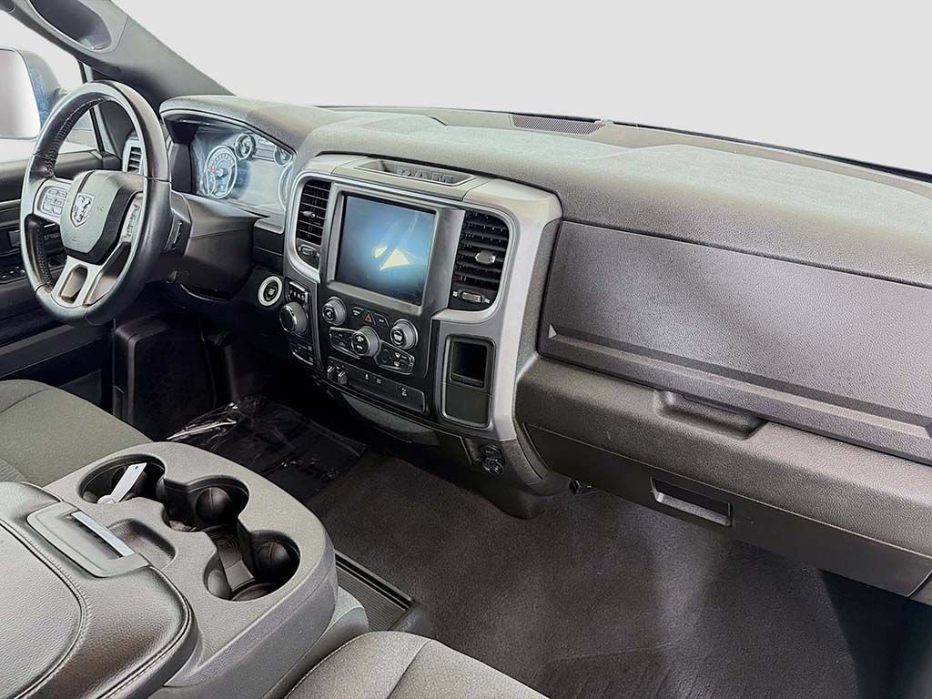 Used 2022 RAM 1500 Warlock AWD/4WD image 16