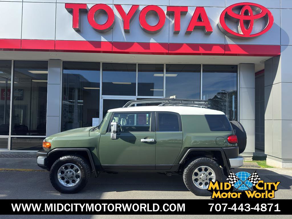 Used 2013 Toyota FJ Cruiser 4WD w/ Upgrade Pkg image 1