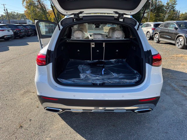 Used 2026 Mercedes-Benz GLC 300 4MATIC image 11