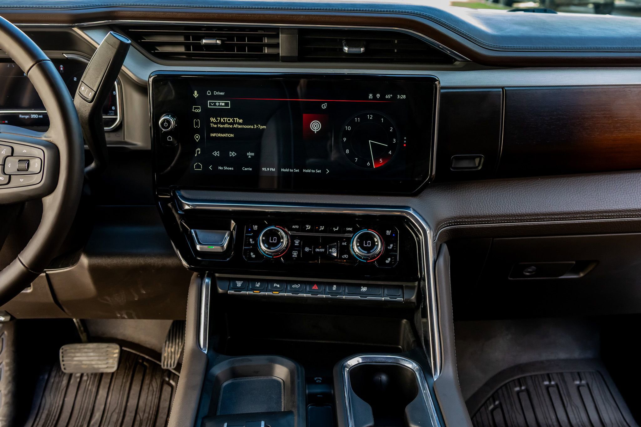 Used 2025 GMC Sierra 3500 Denali w/ Denali Reserve Package image 22