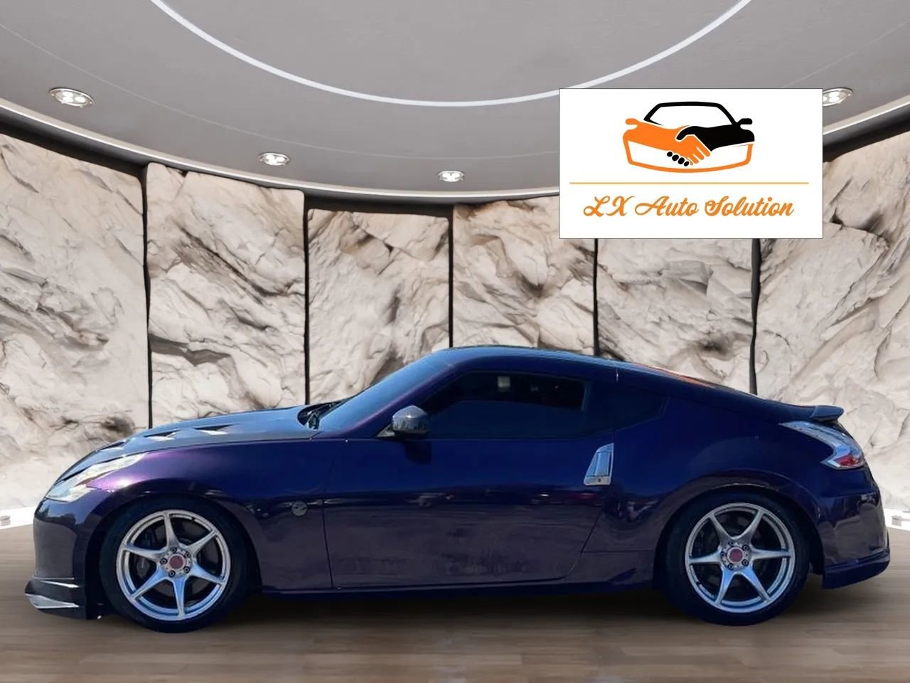 Used 2011 Nissan 370Z Touring w/ Sport Pkg image 3