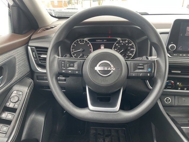 Used 2023 Nissan Rogue SV image 20
