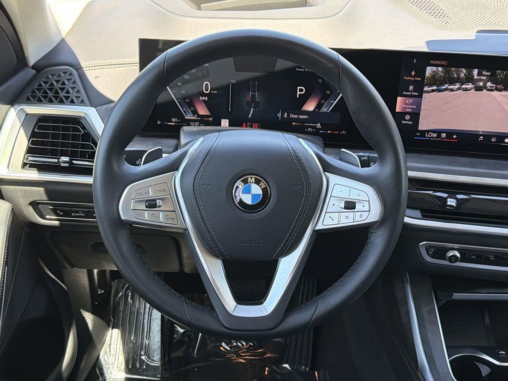 Used 2025 BMW X7 xDrive40i w/ Climate Comfort Package AWD/4WD image 8