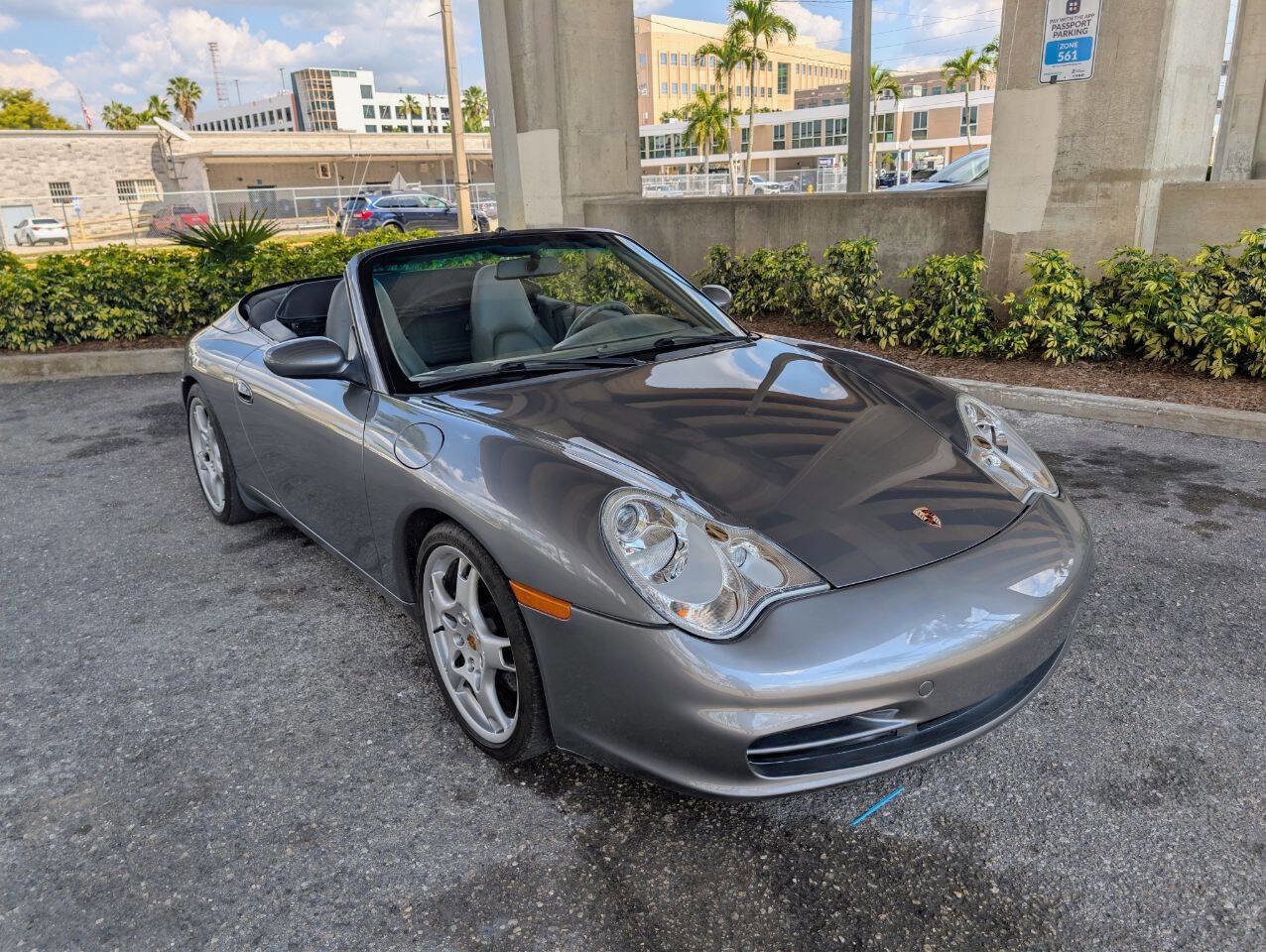 Used 2004 Porsche 911 Carrera image 4