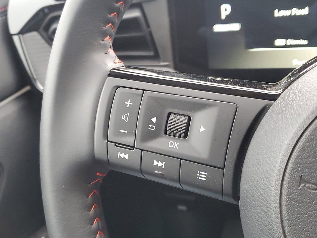 New 2026 Nissan Kicks SR w/ Cold Weather Package AWD/4WD image 13