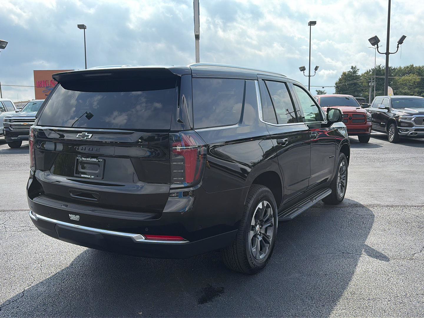 New 2026 Chevrolet Tahoe LS w/ LPO, Dark Essentials Package AWD/4WD image 5