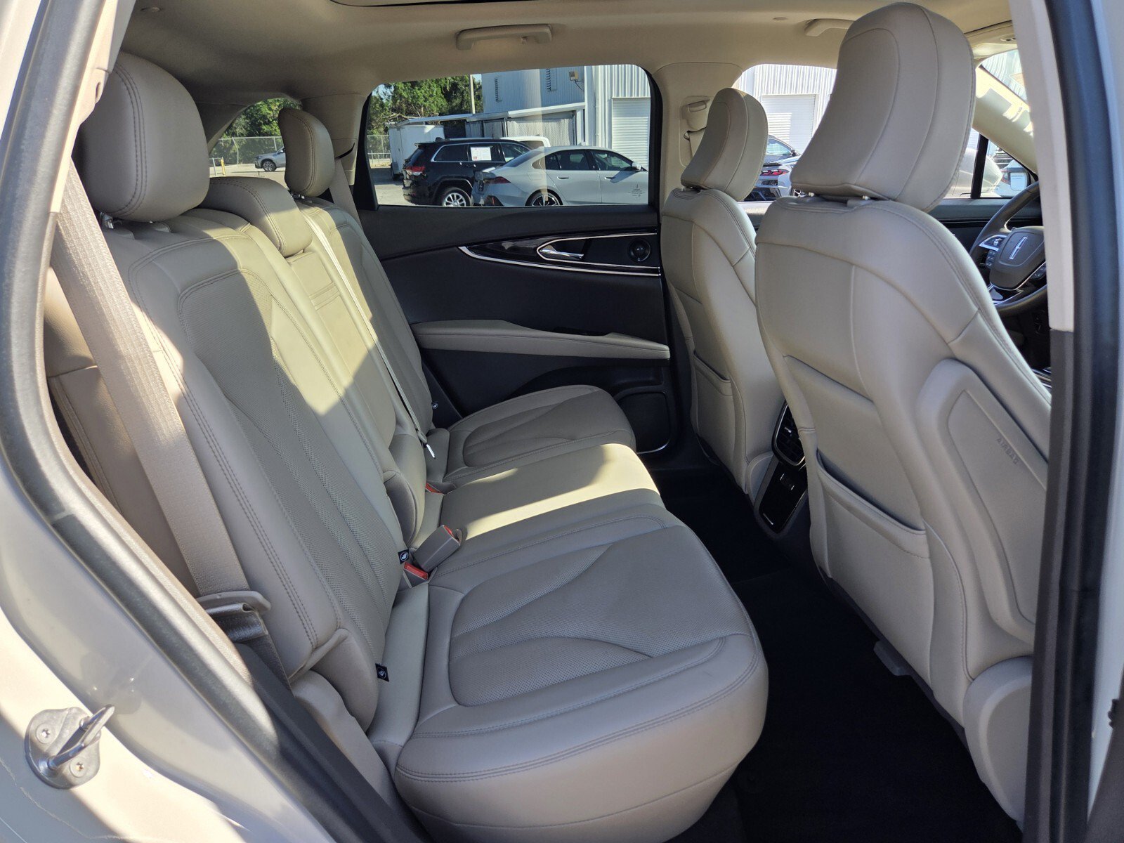 Used 2021 Lincoln Nautilus Reserve w/ Equipment Group 201A FWD image 15
