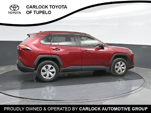 Used 2019 Toyota RAV4 LE FWD image 4