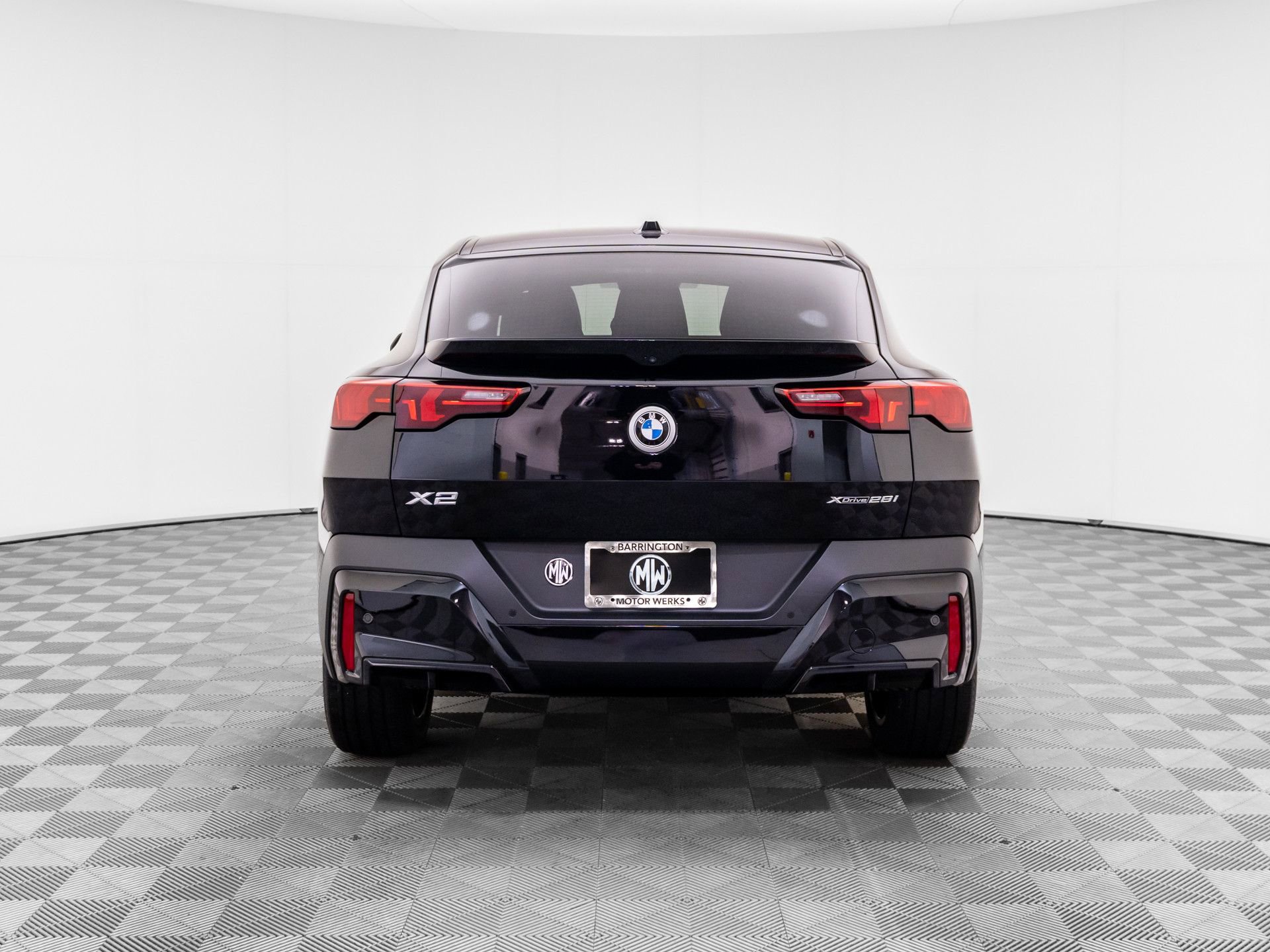 Certified 2025 BMW X2 xDrive28i image 4