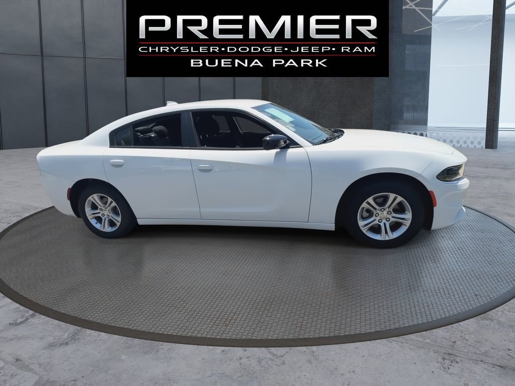 Used 2023 Dodge Charger SXT RWD image 9