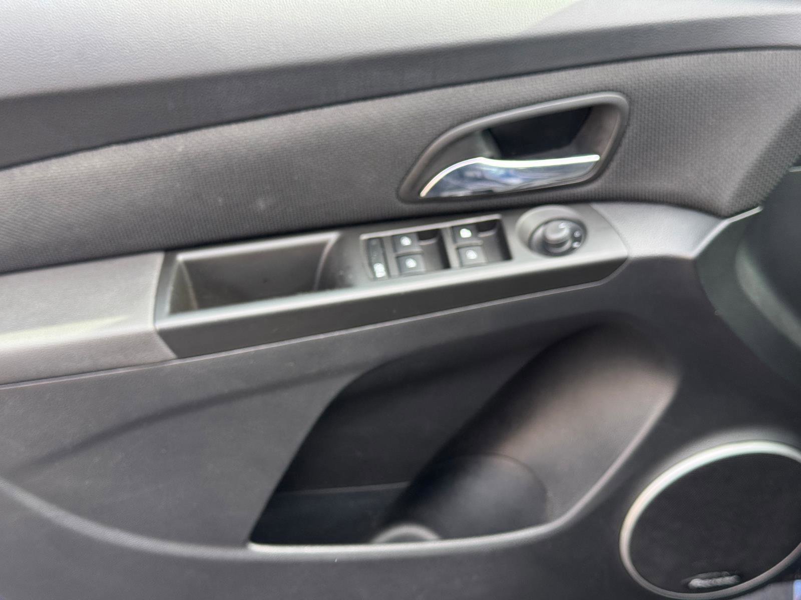 Used 2014 Chevrolet Cruze LT w/ All-Star Edition image 15