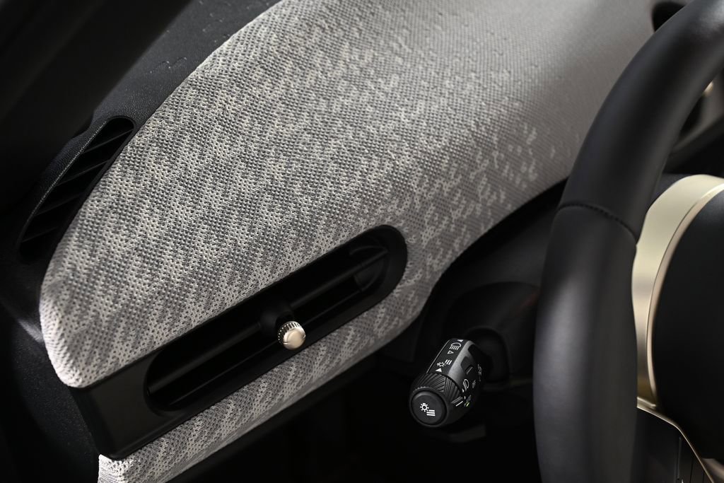 Used 2025 MINI Cooper S FWD image 15