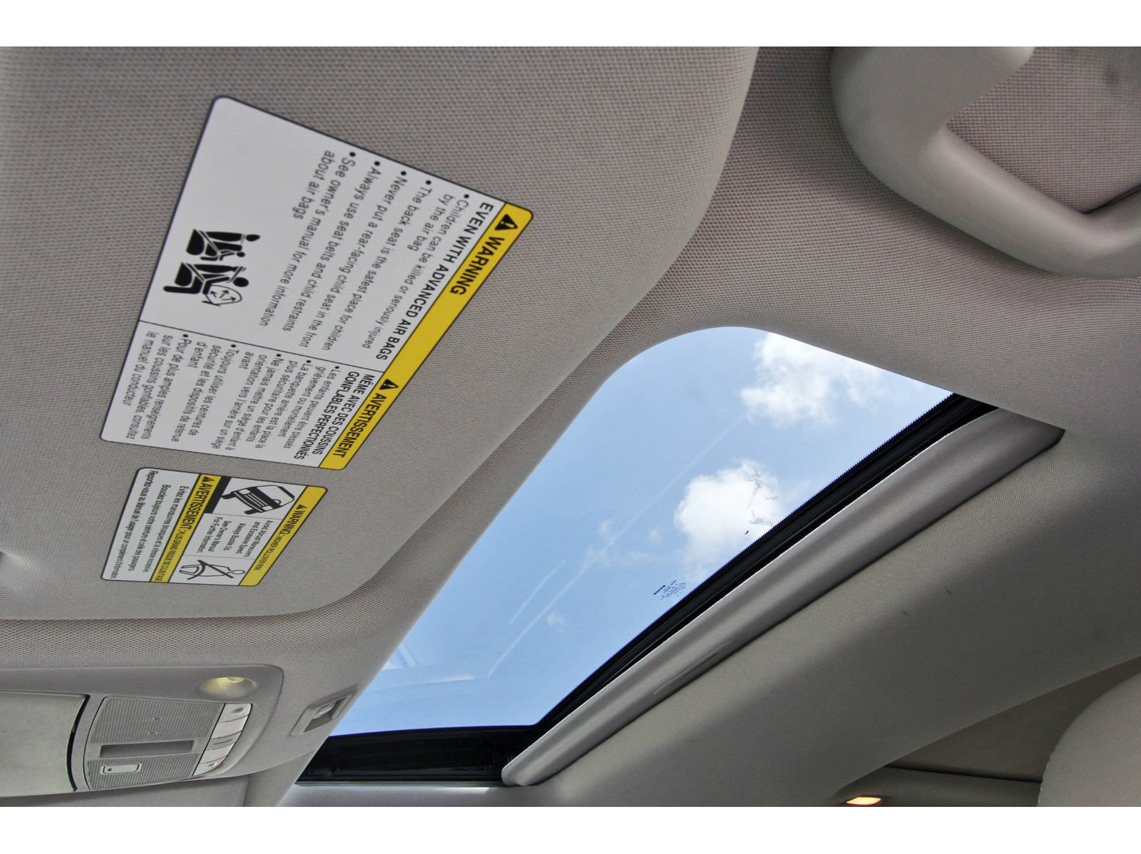 Used 2019 Nissan Pathfinder Platinum FWD image 32
