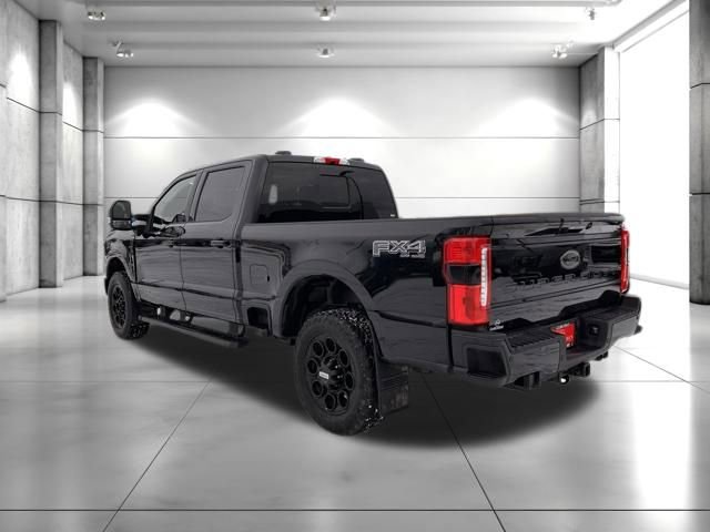 Used 2025 Ford F350 Lariat w/ Black Appearance Package image 5