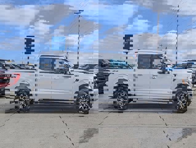 Used 2022 Ford F150 Lariat w/ Equipment Group 501A Mid image 6