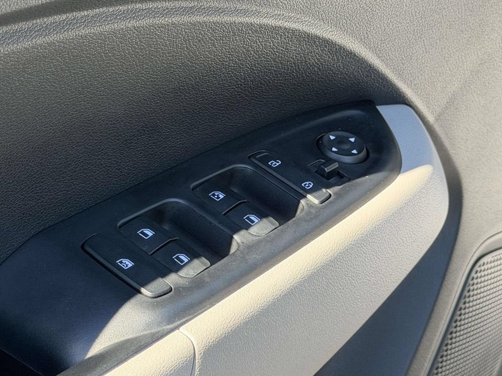 Certified 2024 Hyundai Venue SEL FWD image 19
