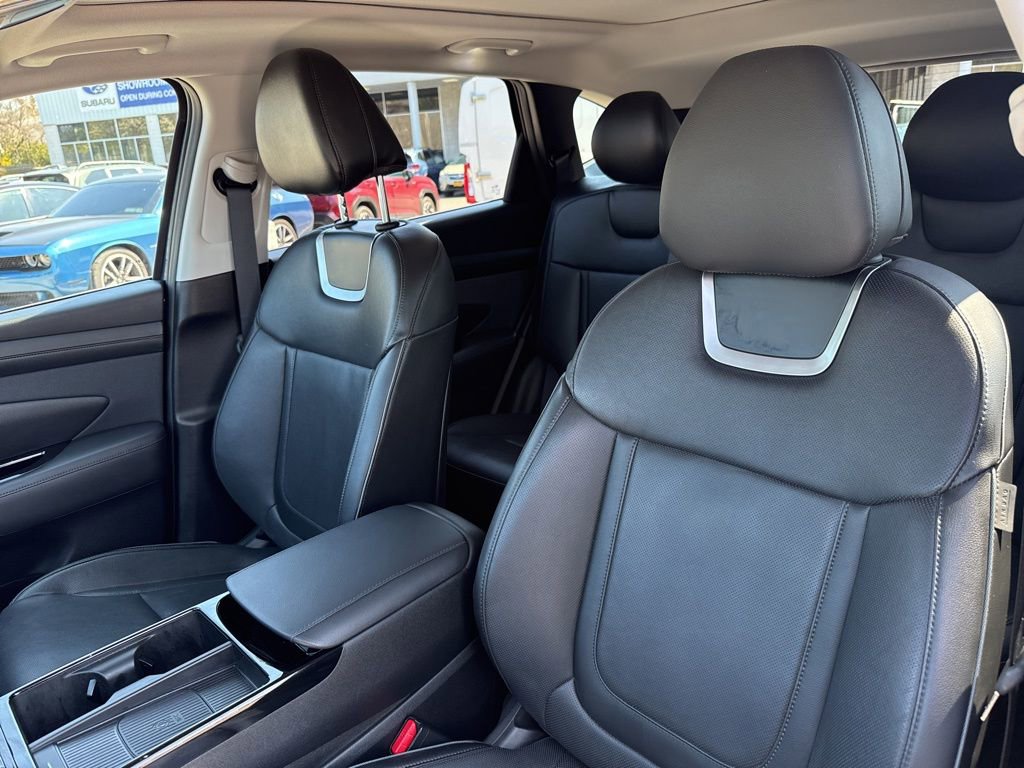 Used 2025 Hyundai Tucson Limited image 25
