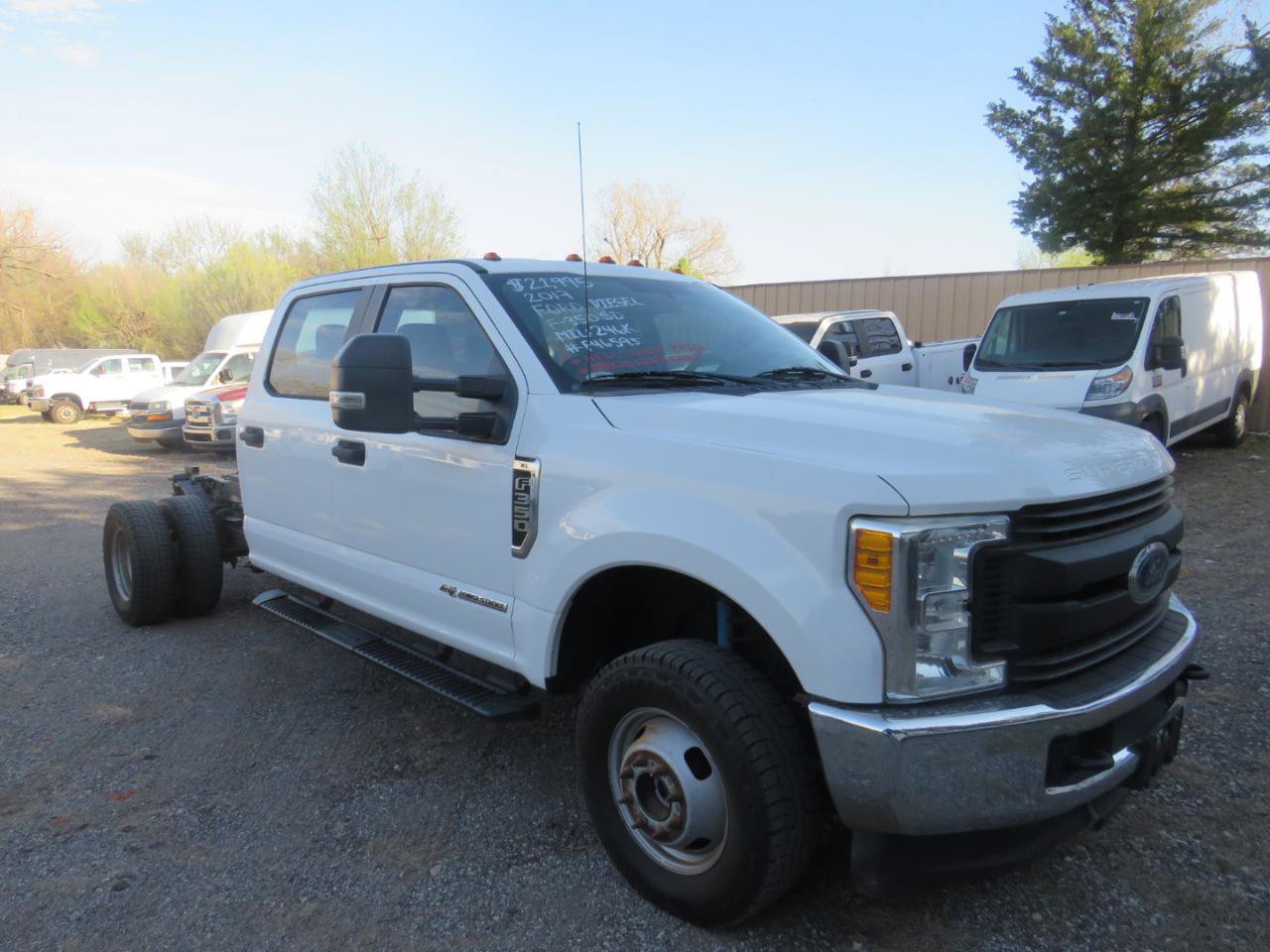 Used 2017 Ford F350 XL w/ Power Equipment Group AWD/4WD image 3
